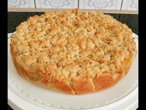 Apple Pie with Streusel (Apfelkuchen mit Streuseln)