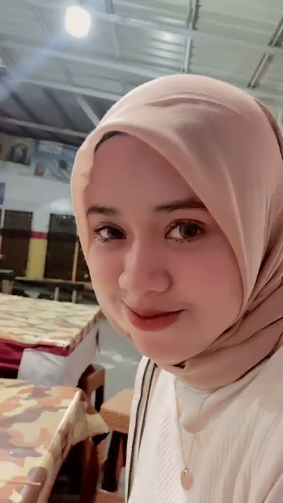 mentahan video buat ngehalu makan bareng cewek cantik