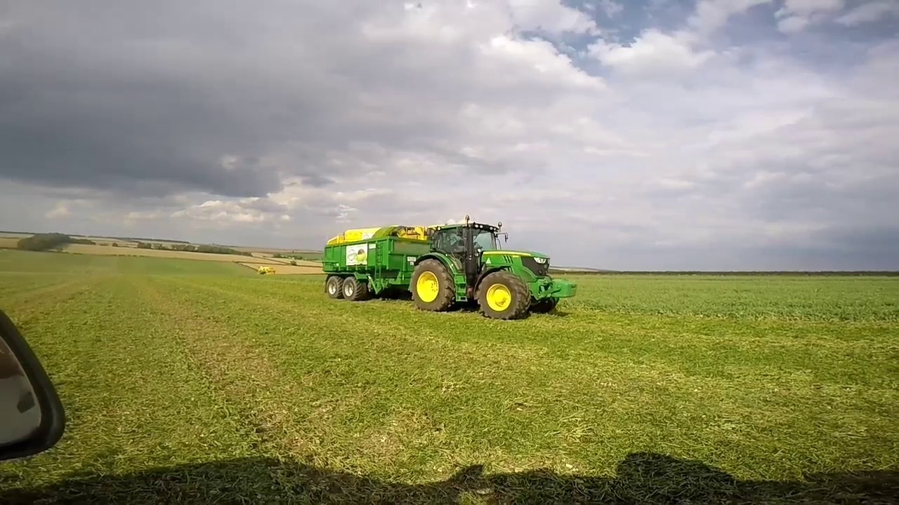 2017 Pea vining Swaythorpe growers - YouTube