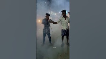 Yo desplegando cambios a producción un viernes 😅😂 #felizviernes #shorts #deployment