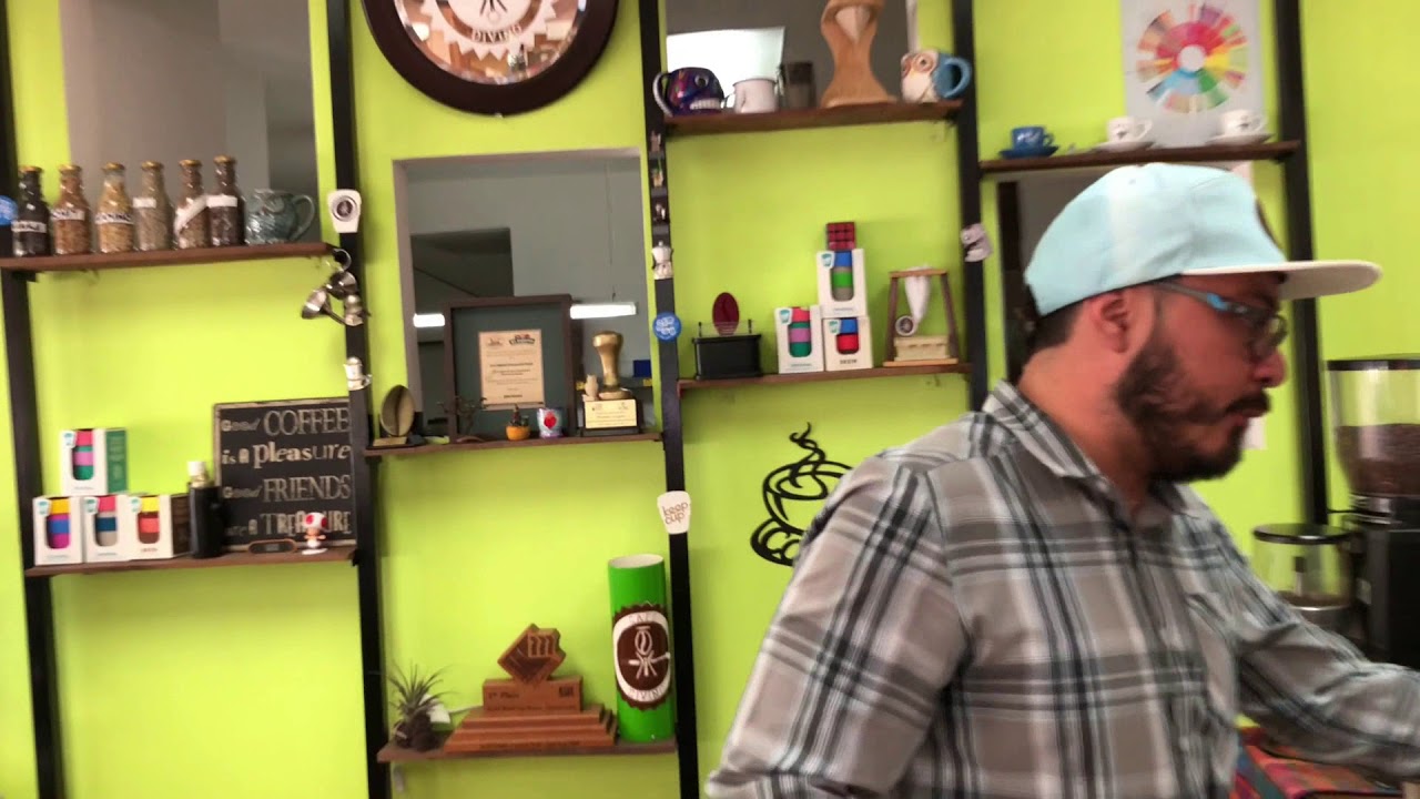 Fellow Prismo con el barista Teco Echeverria