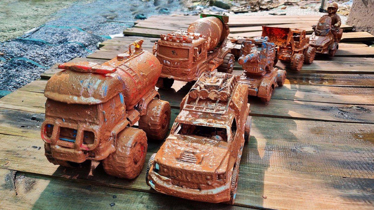 Find & Clean Muddy Toys, Concrete Mixer Trucks, Container Trucks, Ambulances, tanks, Police Cars