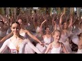 353 ballerinas break world record in New York