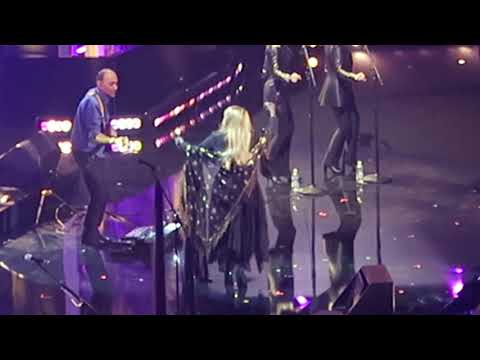 Stevie Nicks - Stand Back @ 2019 Rock & Roll Hall of Fame Ceremony 3-29-2019