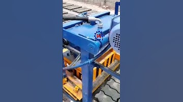 QT40-3A mobile concrete brick making machine.