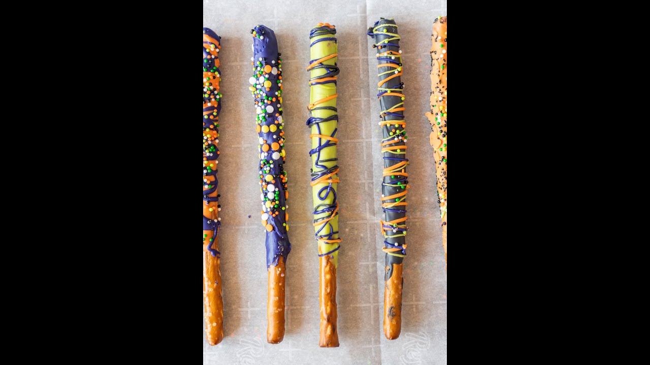 Halloween Pretzel Rods
