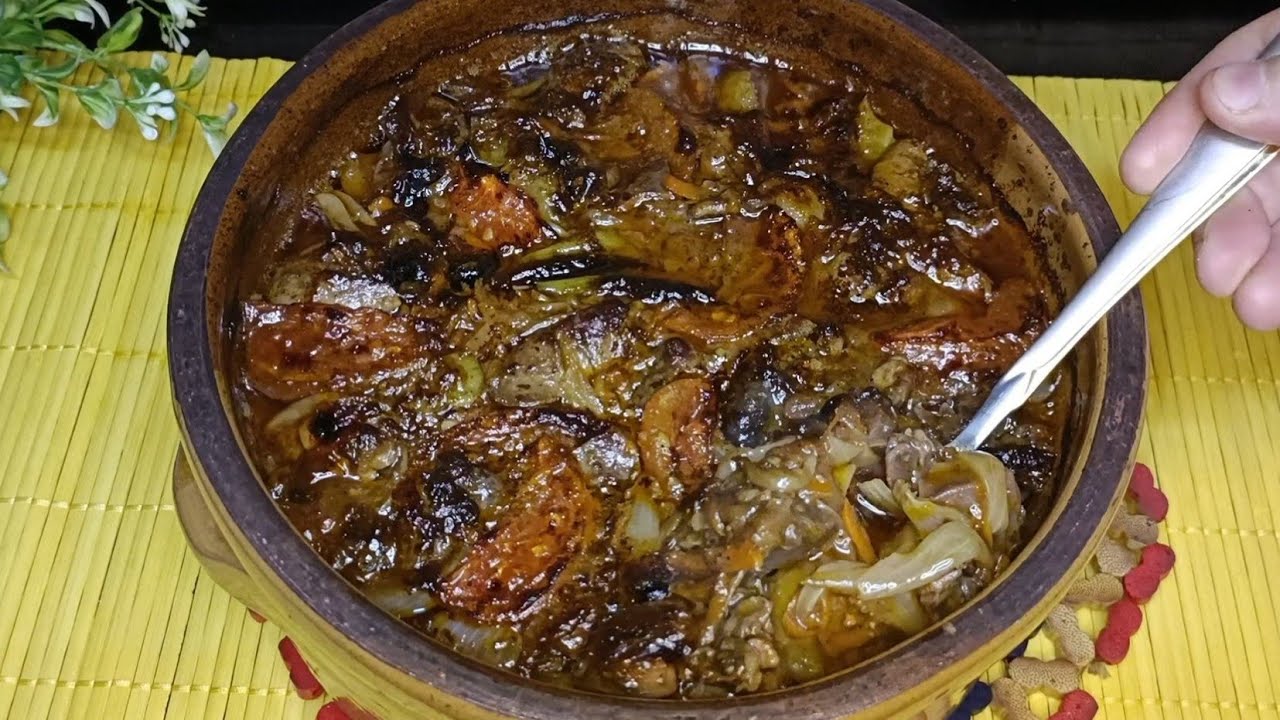 معاكى فلوس أو لا هتعملية على طول طاجن اخر الشهر ريحتة تجيب اللى فى الشارع اية اية اية الطعامة دى