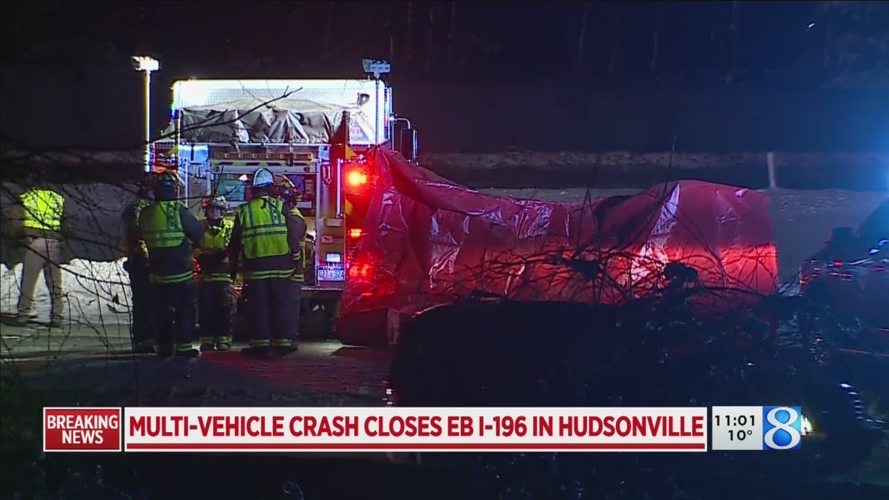 Threevehicle crash closes EB I196 in Hudsonville YouTube