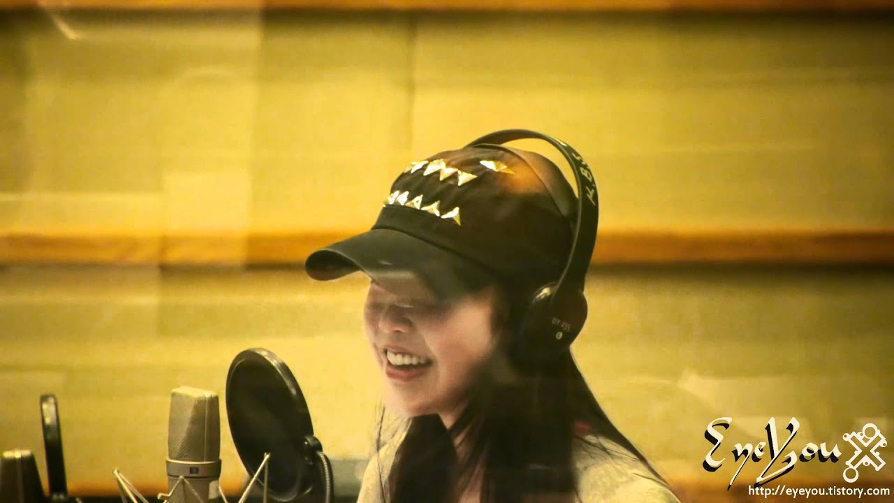 120611 유인나의 볼륨을높여요 아이유 직캠 by EyeYou