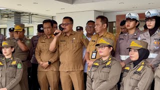 Download lagu Non-ASN Honorary Teachers Demand, Misliansyah Firmly Proposes to the Minister of Administrative a...