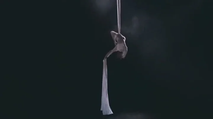 Aerial dance  Maxine Anderson
