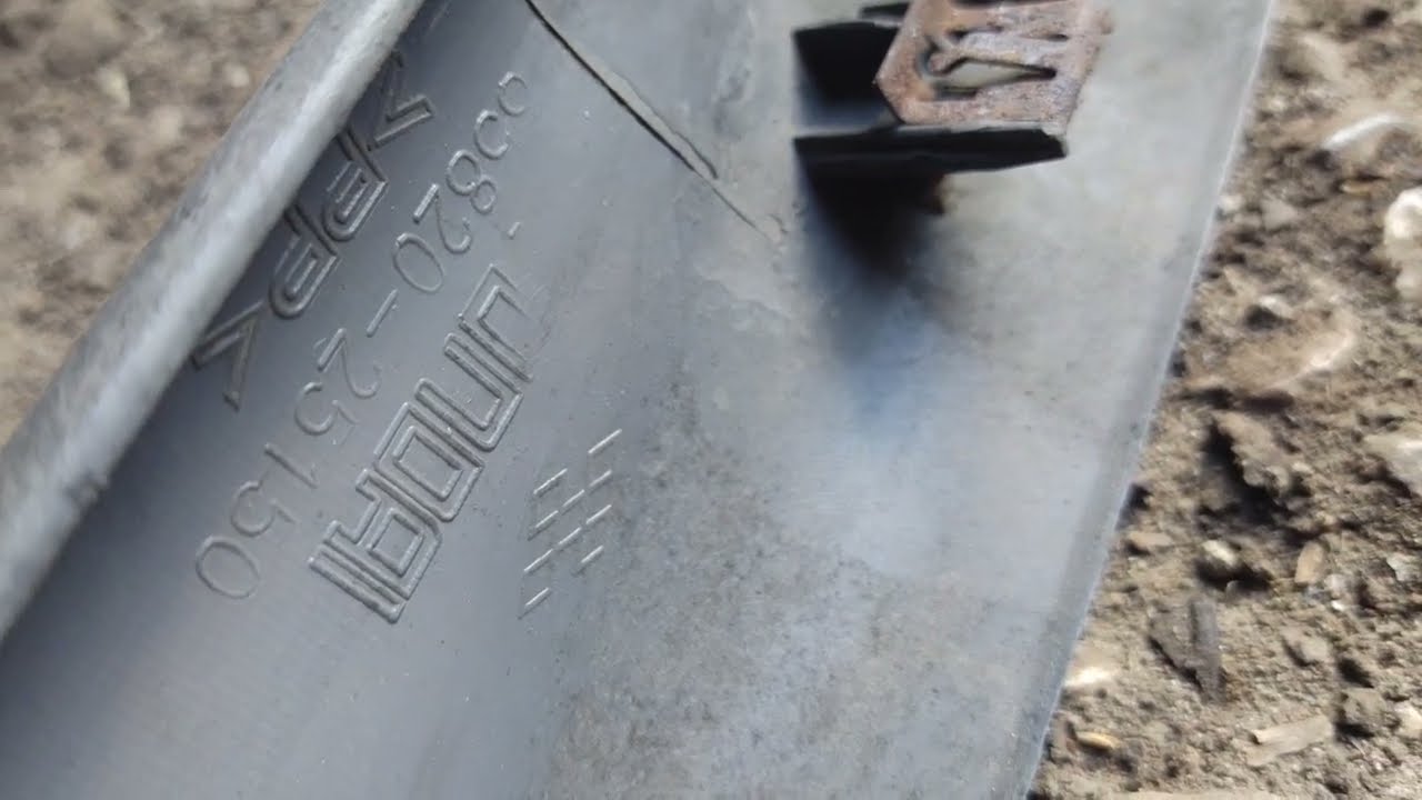 Обшивка стойки крыши правая передняя 85820-25150 Hyundai Accent TagAZ