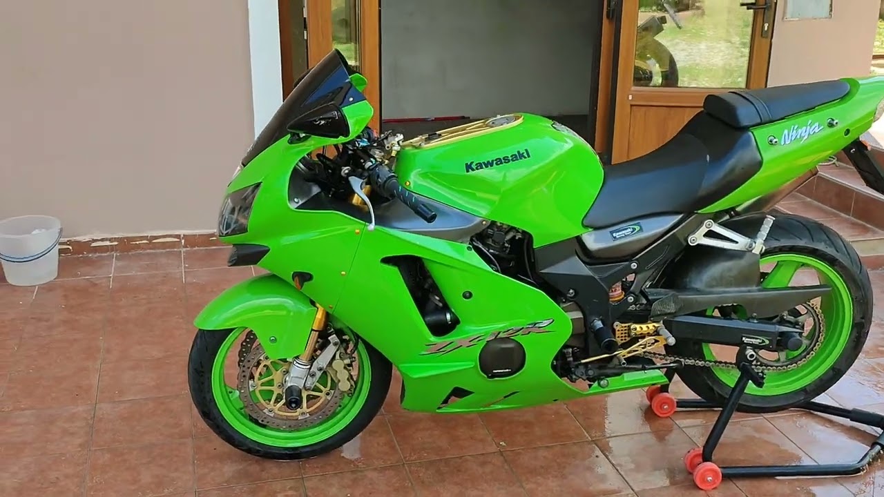 Kawasaki ZX12R '03 walkaround - YouTube
