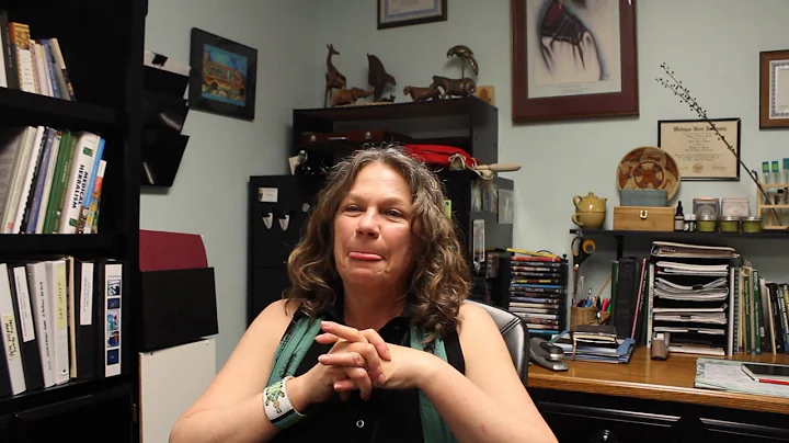 Professor Cheryl Calhoun