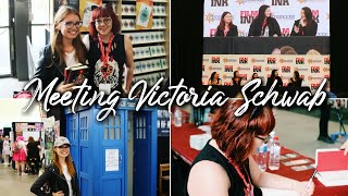 MEETING VICTORIA SCHWAB | Supanova Vlog