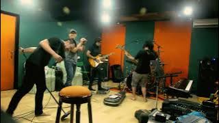 SENYUM - CARNAVAL ft Dul Jaelani (Latian jamming) Jakarta 2015
