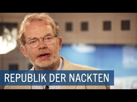 Frag Dr. Wolle – Republik der Nackten (English Subtitles)