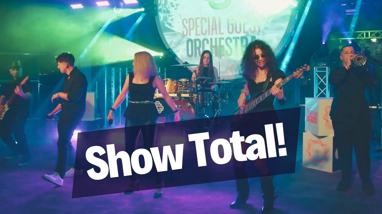 TRUPA DE NUNTĂ care a transformat ringul într-un FESTIVAL!