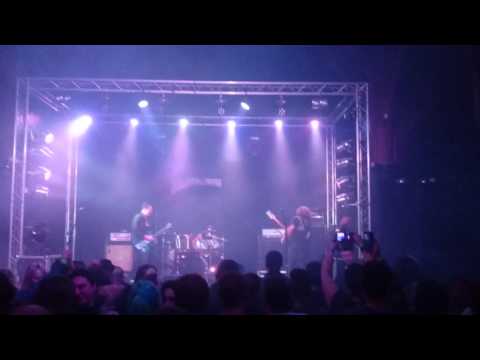 Puddle Of Mudd! Wes Scantlin Walks Off Stage (Doncaster Diamond Live)