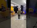 Ray Bacon enseña su estudio de creador de contenido