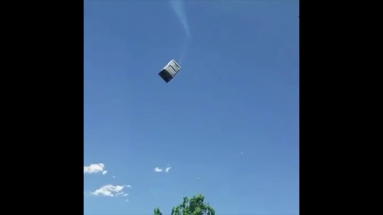 Flying Porta John - Doctor Who