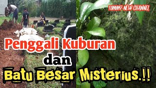 Berjalan Menuju Makam Ke 2 Ada Sebuah Batu Misterius