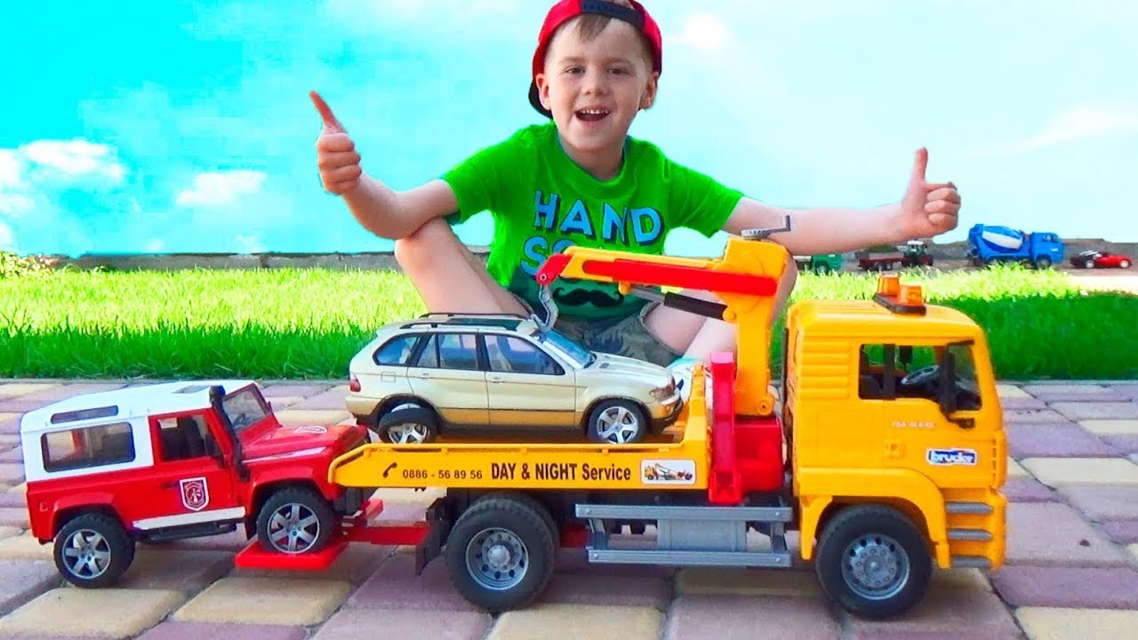 صورة فيديو : Knock-knock, What a car is at the door? Best Stories for kids