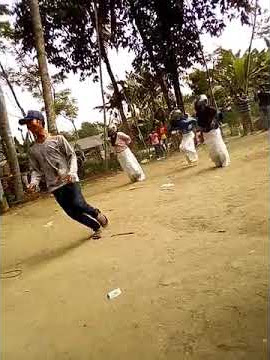 ibu muda anunya keliatan waktu lomba balat karung