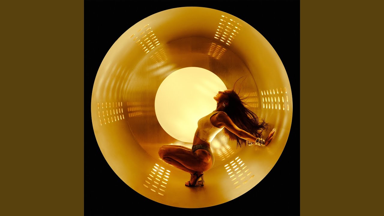 在 YouTube 上觀看「DJ Got Me」 在 YouTube 上觀看「DJ Got Me」