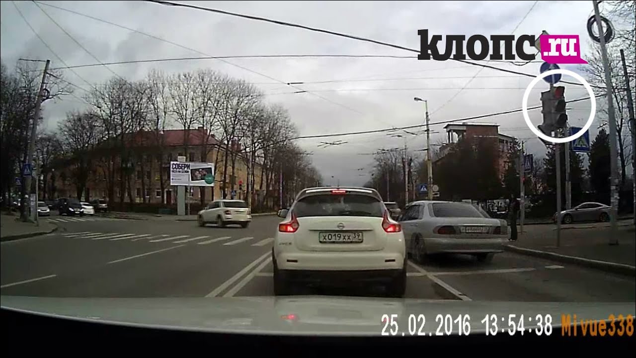 Водитель, ты судак: на проспекте Мира два автомобилиста выехали на ...