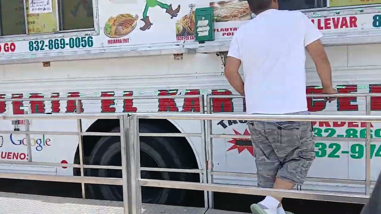 Toy story 2 spirit Puss in boots venom hulk movie Taco mayra 