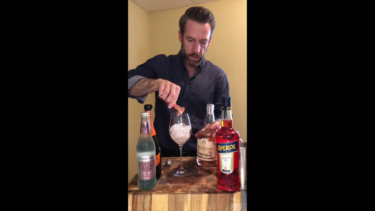 Cocktail Demo Aperol Spritz with Pink Gin