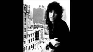 Download lagu Patti Smith... Gimme Shelter
