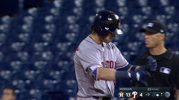 HOU@PHI: Reddick extends the lead with an RBI single