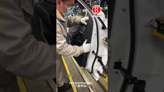 Door panel installation for automobile manufacturing!