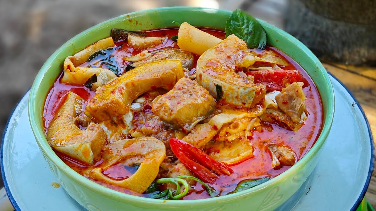 សម្លខ្ទិះត្រីប្រាទំពាំងជូរ មើលមុនចេះមុន សម្រាប់អ្នករៀនធ្វើម្ហូប Delicious food channel 