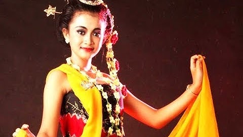 Tari GAMBYONG PAREANOM Java Dance / Tari Klasik Jawa Tengah / Balai Budaya Minomartani [HD]