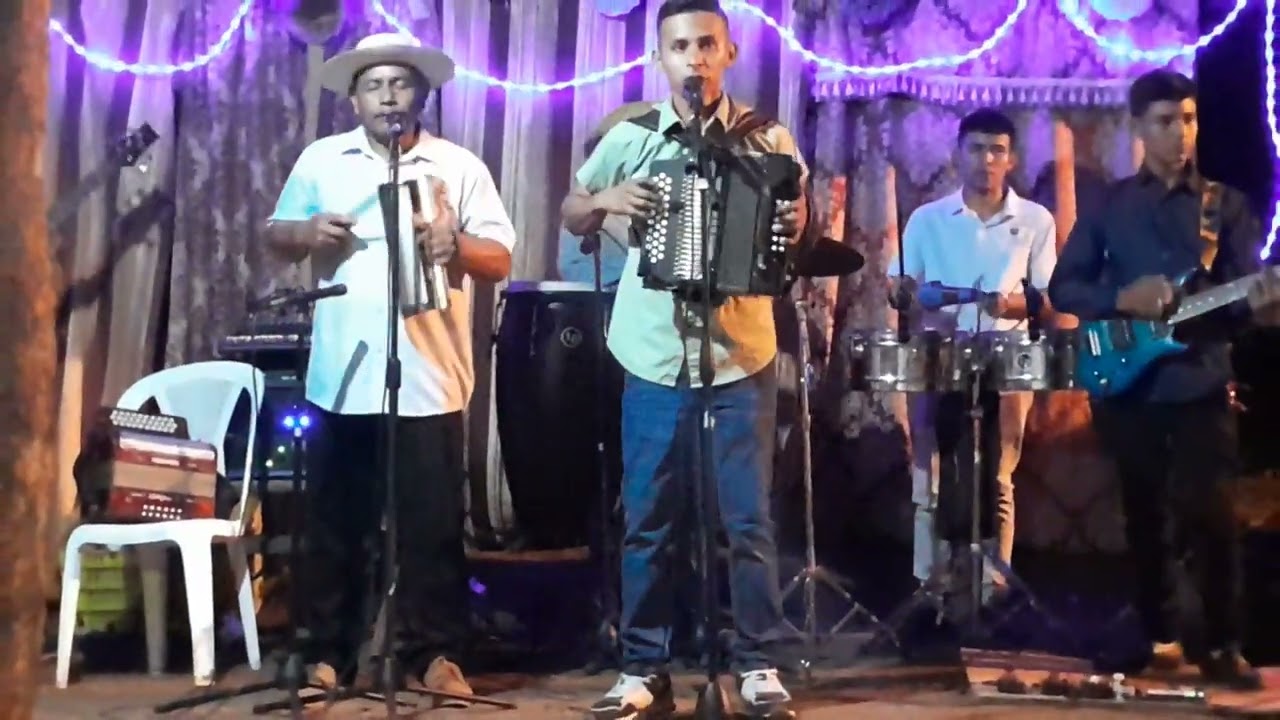 grupo de alabanza típica eben ezer  de las bonga centro de capira, esta creciendo y seguirá crecien.