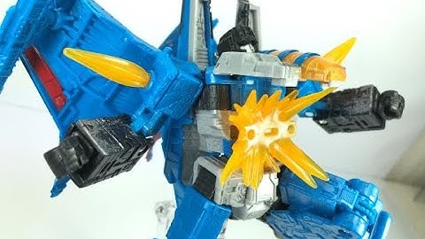 Transformers SIEGE Thundercracker Chefatron Review