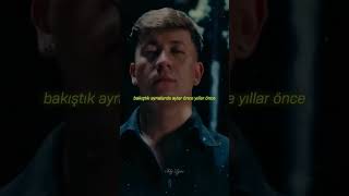 Biryerde Denk Gelirsek Bakma Öyle Otur Şöyle