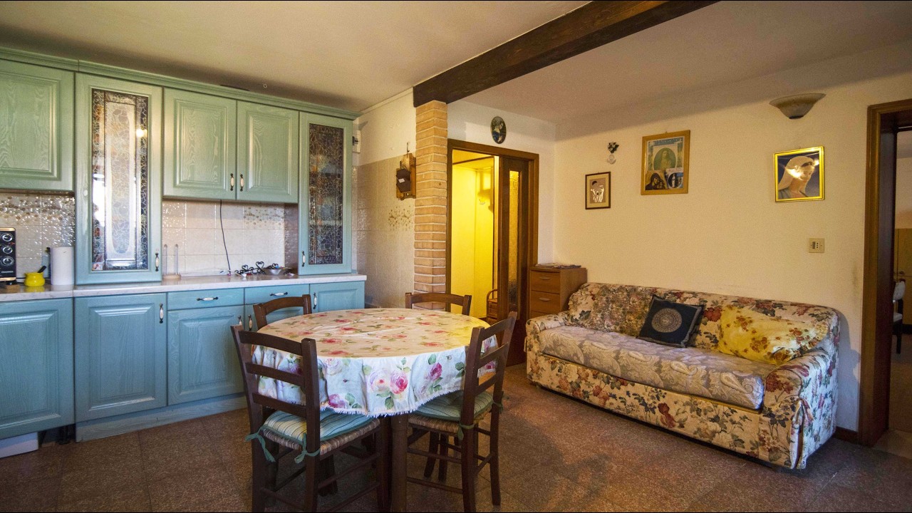 Appartamento con giardino e garage a Sassofortino Toscana Italia