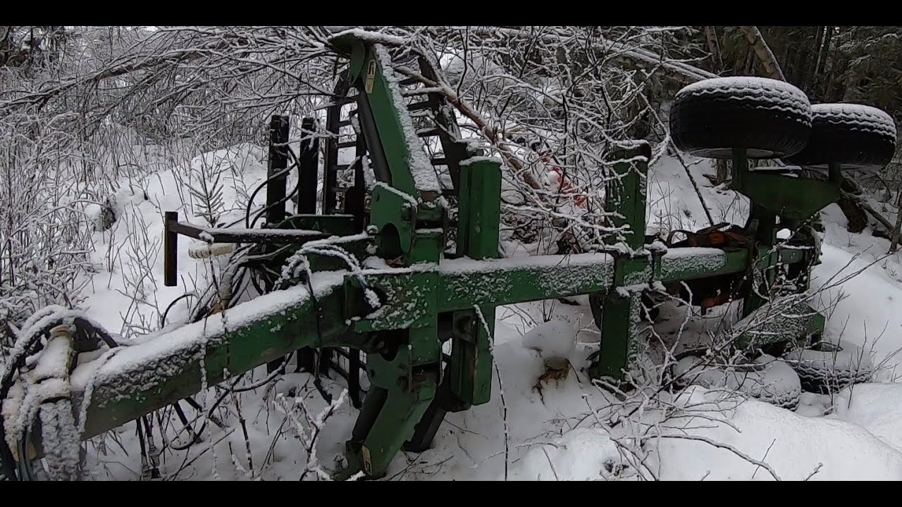 Kranvelt 2023 / Crane Farma overturned in the forest