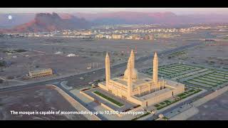 The magnificent  Sultan Qaboos  Grand Mosque of Nizwa is a perfect example of Omani architecture