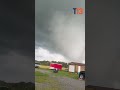 Grabó el momento exacto en el que un tornado se formó en su patio