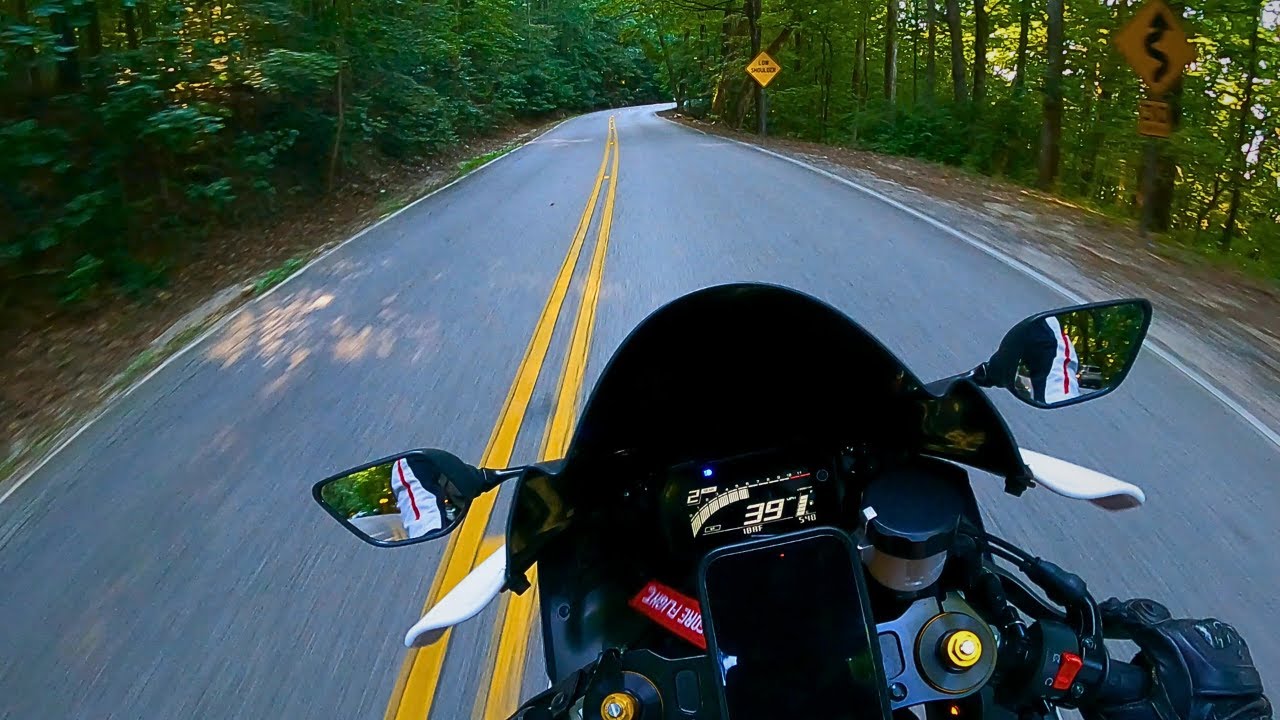 Yamaha R7 - Akrapovic Carbon Race Exhaust - Pure Sound (4K)