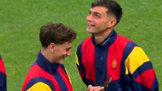 Gavi Tries to get his photo on stadium screen by scanning QR Code at World Cup 😂 Pure Gen Z Energy