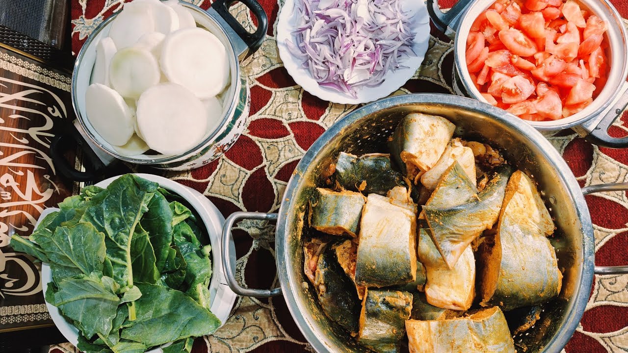 Kashmiri fish recipe | kashir gaad | We cooked this fish on a wood-fired stove... 😋😋