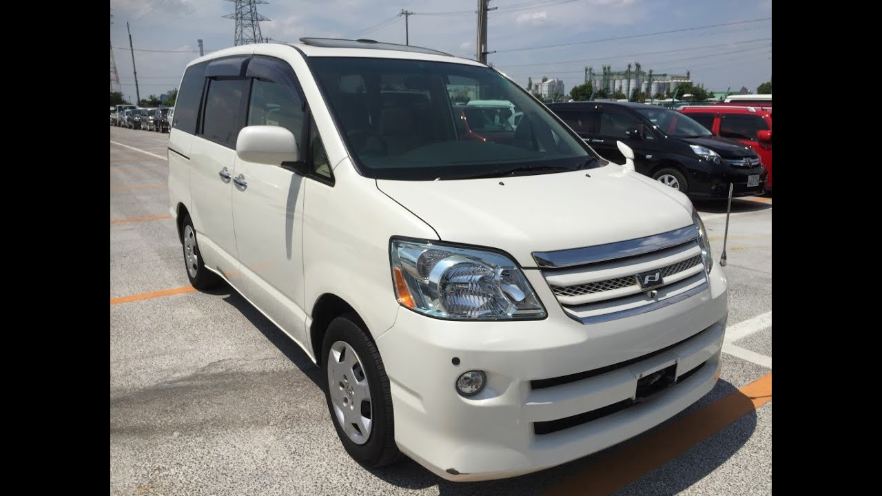 Toyota noah 2006
