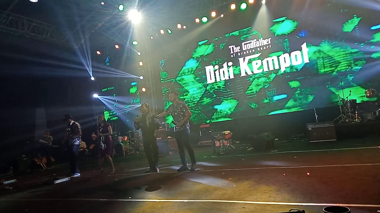 Didi Kempot feat Dori - YouTube