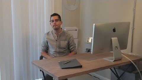 Difference Between an Editor in Chief & a Managing Editor : Marketing Tips